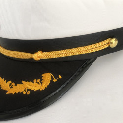 Išplaukite stiliaus: suaugusiųjų laivo kapitono karnavalinis skrybėlė