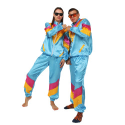 80-ųjų stiliaus žydros spalvos sportinis kostiumas