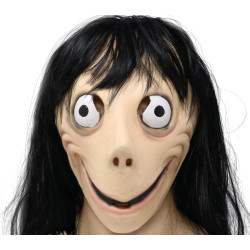 Interneto mergaitės lateksinė kaukė