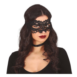 Juoda nėriniuota kaukė