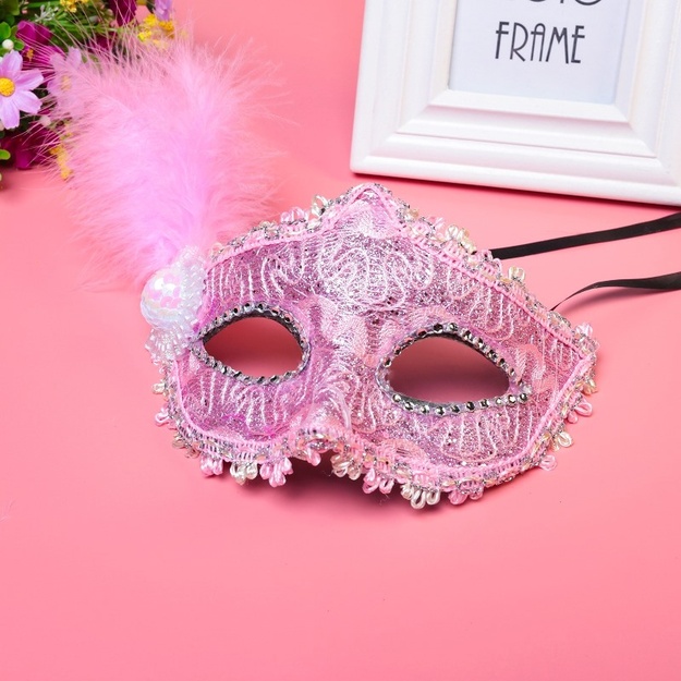 Burvīgas masku bales maskas: atklājiet noslēpumu un eleganci